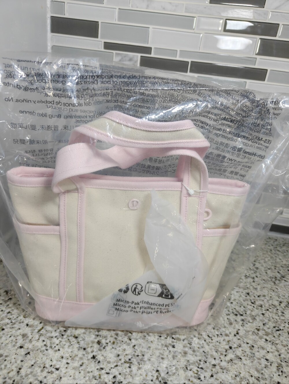 Lululemon Daily Multi-Pocket Small Zip-Top Tote Bag 5L (Natural/Pink Pearl)